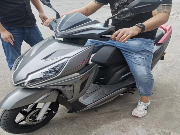 �屾 ۤ��125 PLUS