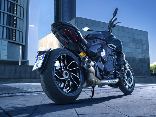 �ſ���ȫ��&nbsp;Diavel&nbsp;V4&nbsp;��ħ��&nbsp;��