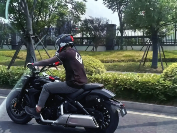 ���ｫ���������׿�500����V����