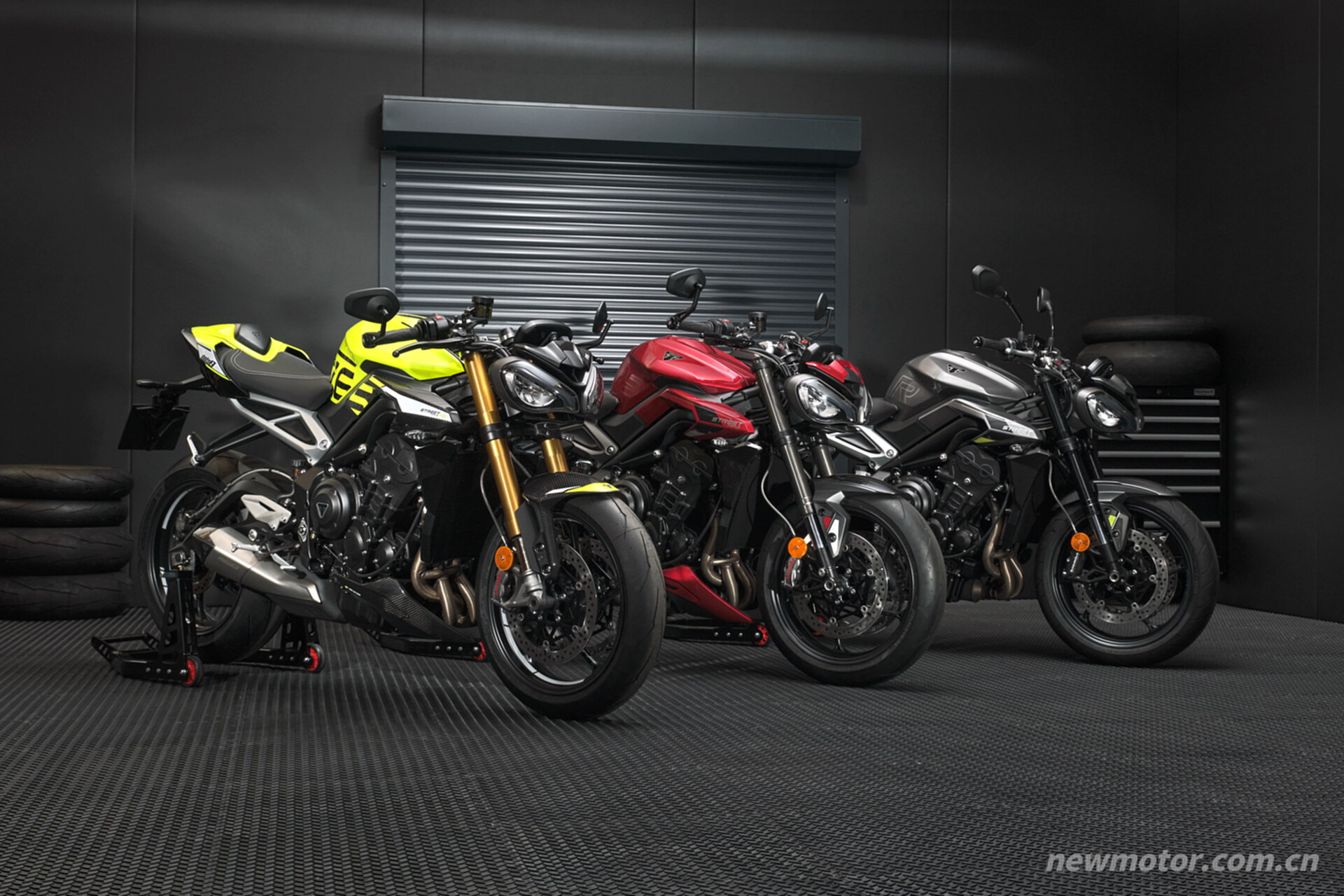 ����Ħ�� 2023 Street Triple 765 ϵ���˶��ֳ�