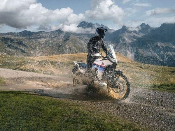 ����ԽҰ�Ʒ䣬2023����XL750����
