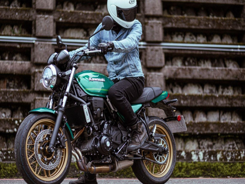 ��ӯ�����ֵĸ��ų���2022����Z650RS