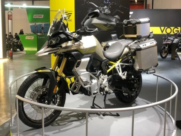������ͻ��600km��˫��ADV���޼���