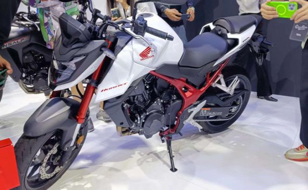 ˫�׻Ʒ���Ϯ������CB750&nbsp;Hornet��