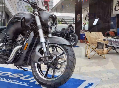 
��һ�����˶�Ѳ������ʤѱ��300