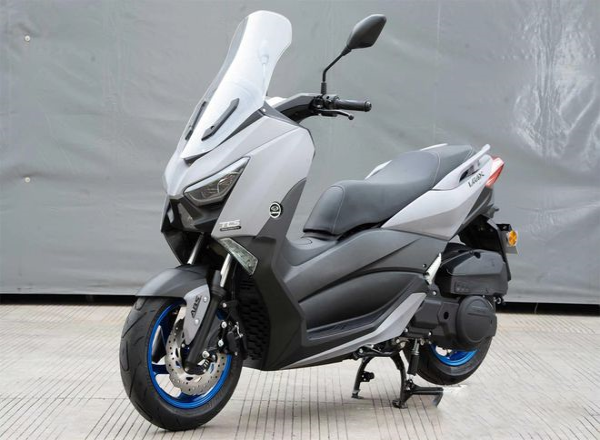 ��һ�����������XMAX���ֺ�����L
