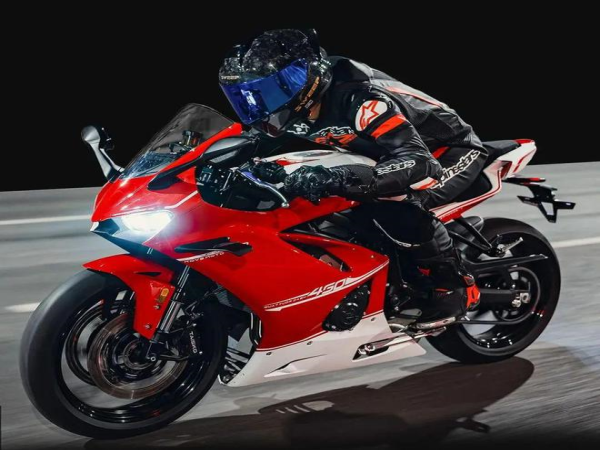 3.6�򣬿�Խ450RR���У���С������